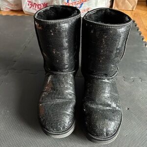 Sparkle Ugg’s. Size 10